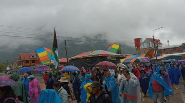 DEJAN PARADOS COMO POSTES A GERENTE DE LA UNIDAD EJECUTORA OXAPAMPA SELVA CENTRAL Y ALCALDE PROVINCIAL DE OXAPAMPA